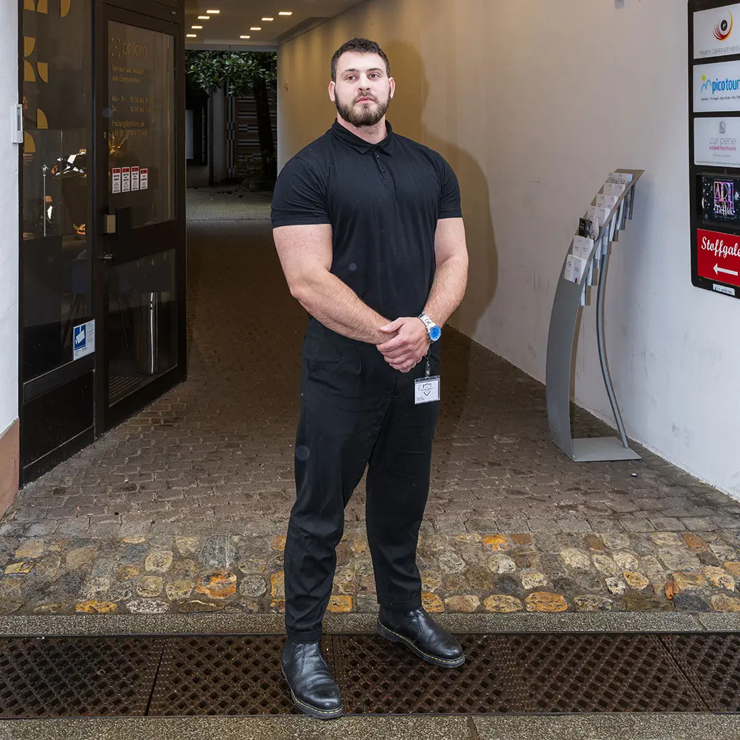 Türsteher von Black Forest Security beim Einlass in Freiburg